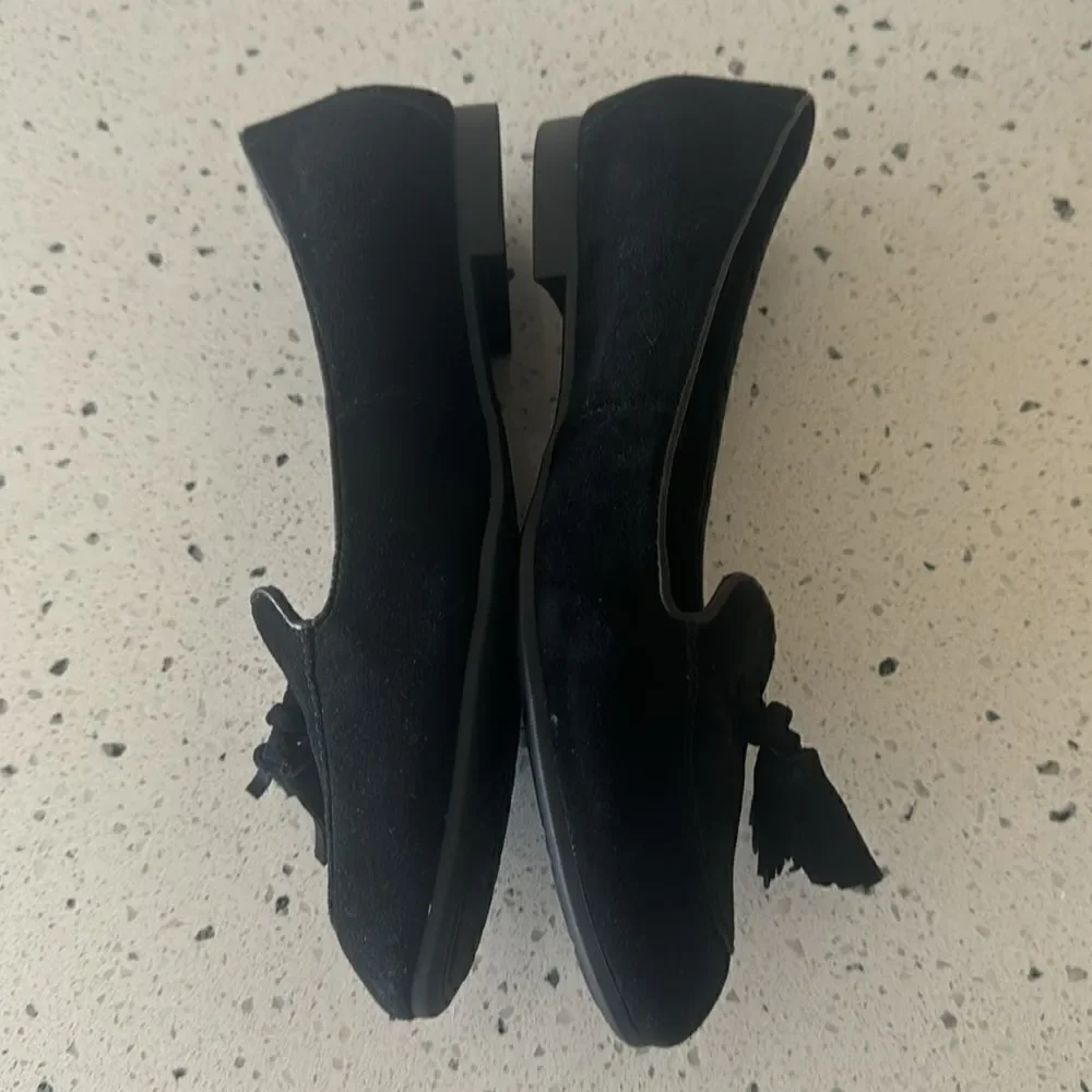 Born Women’s Black Suede Leather Slip On Loafers Flats Tassel Details Size 8.5M